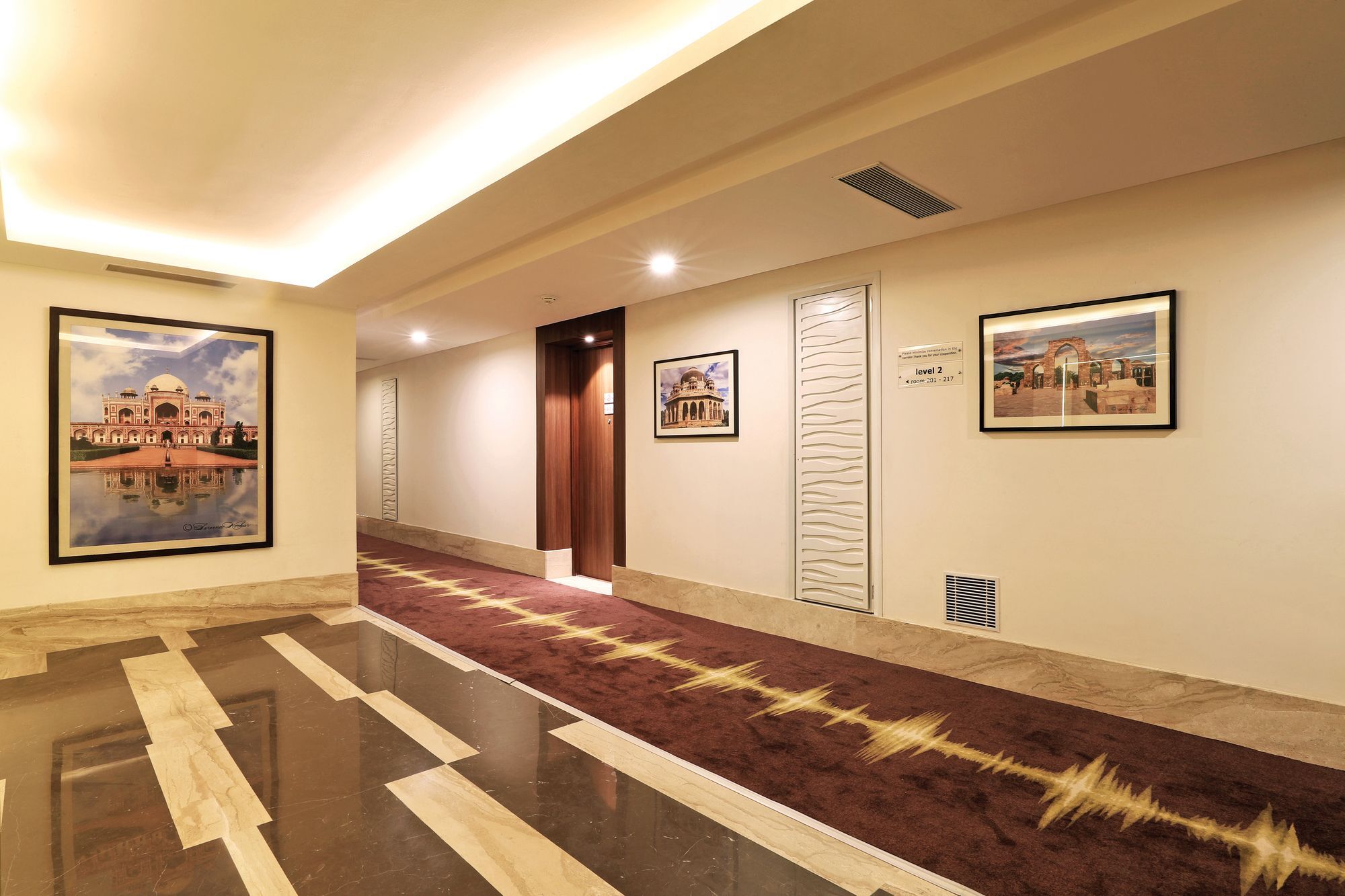Lemon Tree Hotel Sohna Road Gurgaon Bagian luar foto