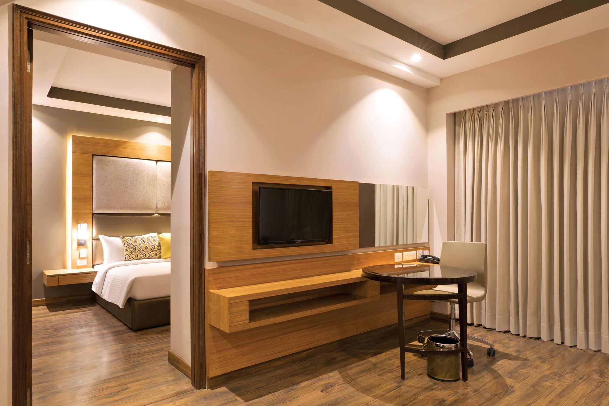 Lemon Tree Hotel Sohna Road Gurgaon Bagian luar foto