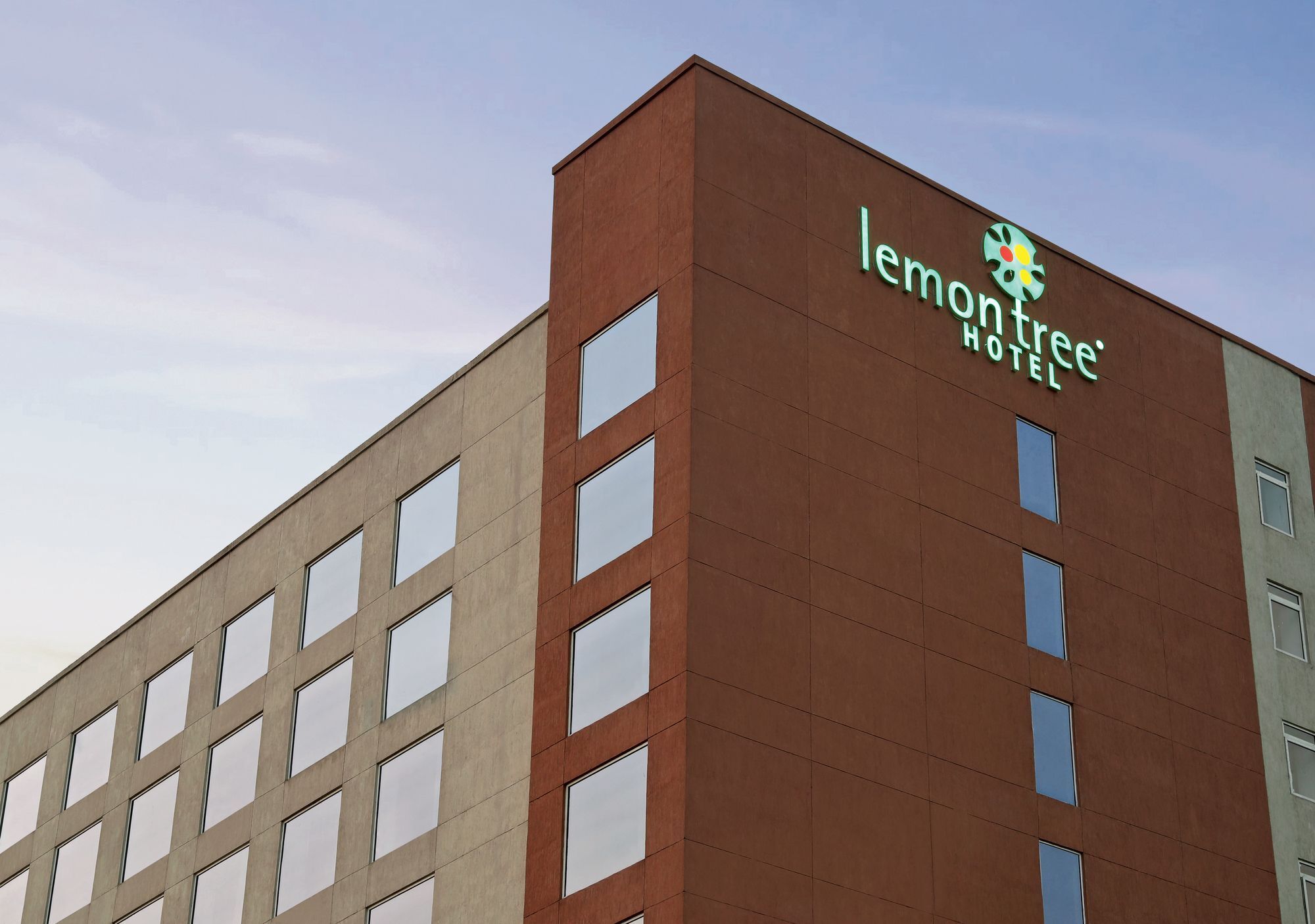 Lemon Tree Hotel Sohna Road Gurgaon Bagian luar foto