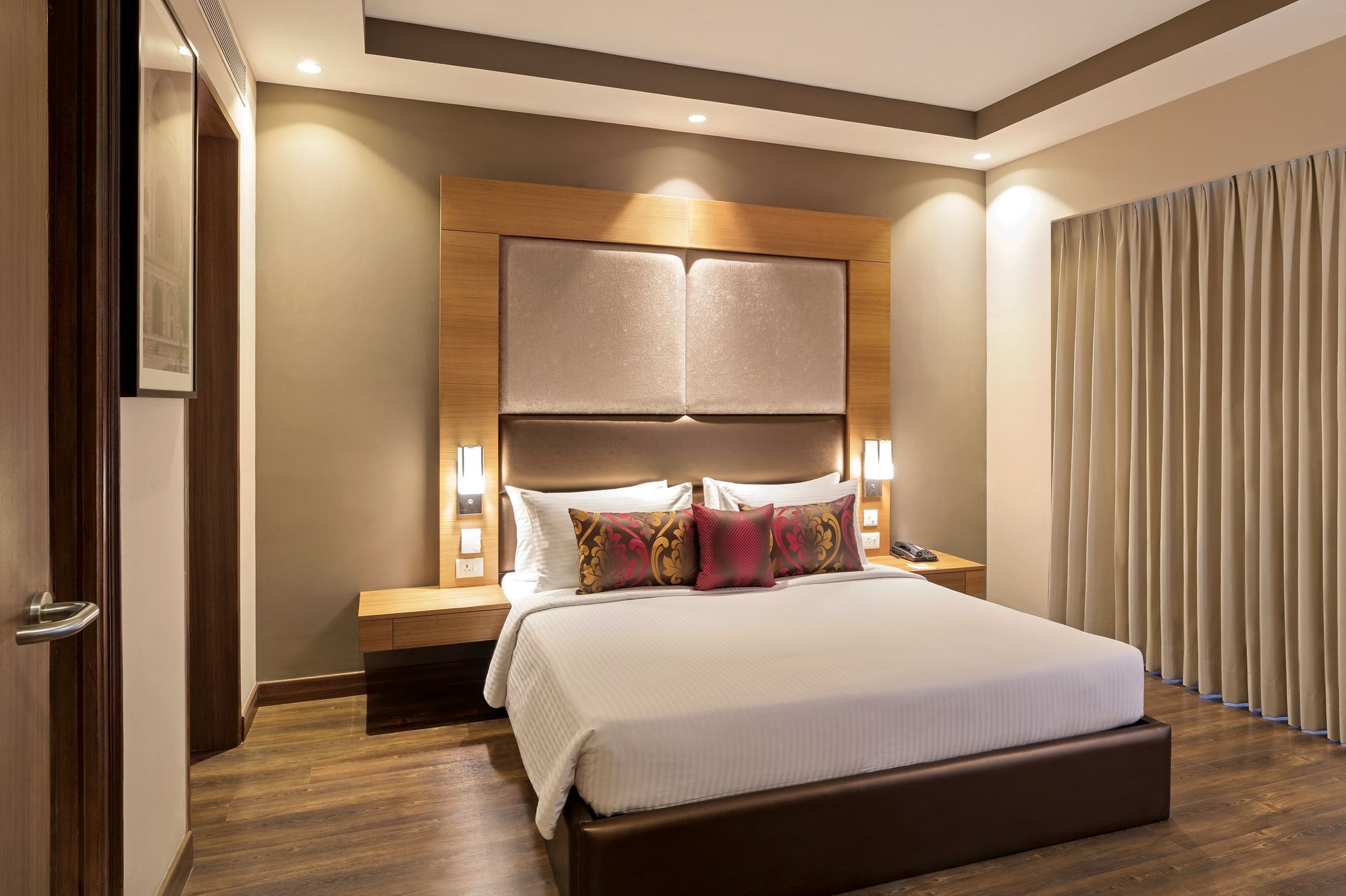 Lemon Tree Hotel Sohna Road Gurgaon Bagian luar foto