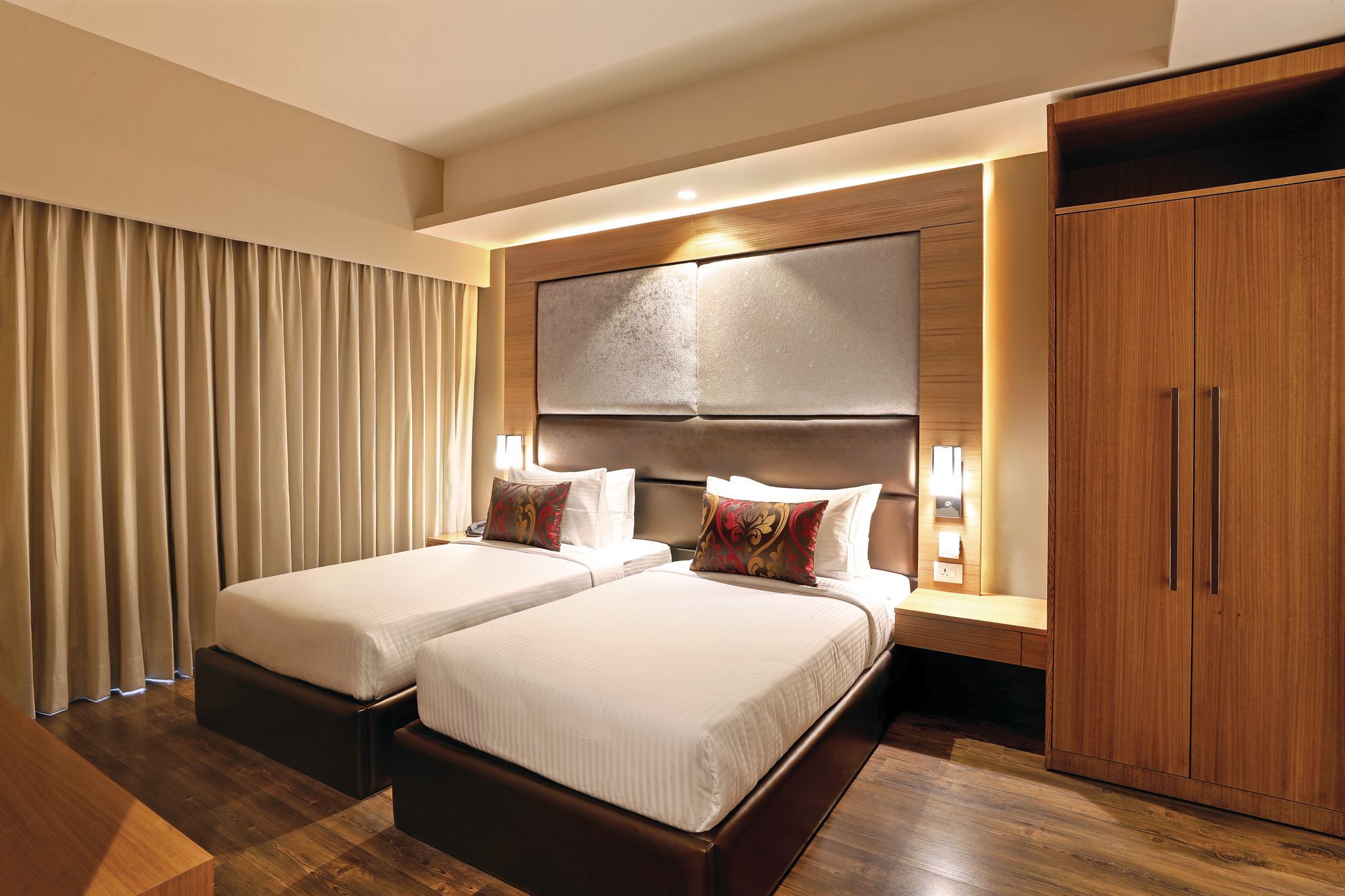 Lemon Tree Hotel Sohna Road Gurgaon Bagian luar foto